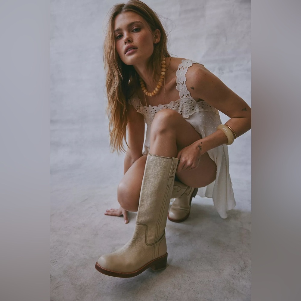 FREE PEOPLE Blaze Pull On Boots campus Block heel square toe Parchment Leather 8